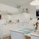 Maybesea Polanki Park Premium Apartment *